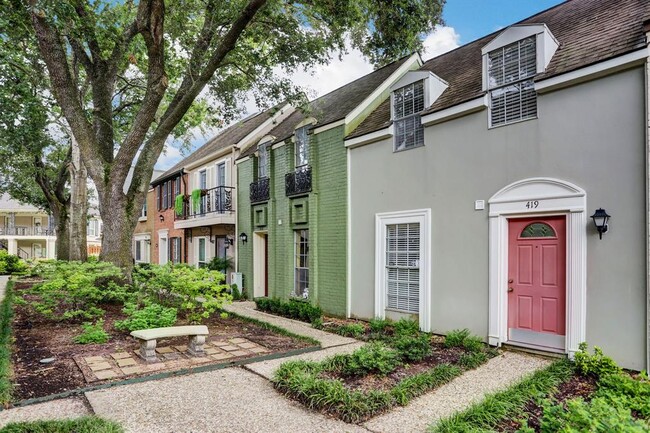 Foto del edificio - 11550 Chimney Rock Rd