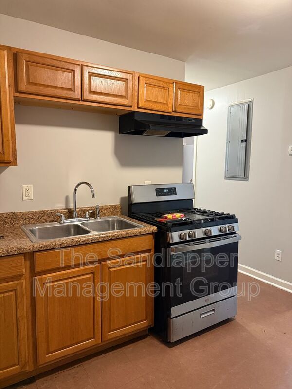 Building Photo - 2906 Alabama Dr