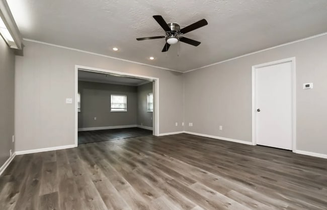 Foto del edificio - 4634 Valley View Dr W