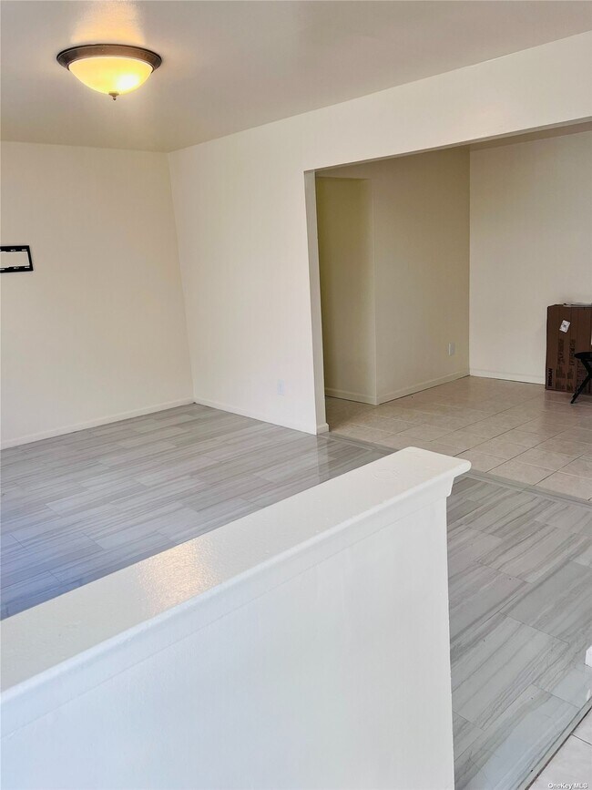 Building Photo - 31-19-19 Dwight Ave