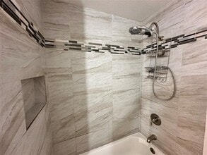 Building Photo - 2108 Blossom Ln