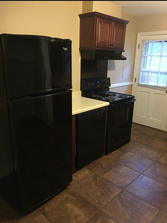 Foto del edificio - 6938 Robinson Dr