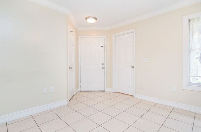 Foto del edificio - 974 Leeward Pl
