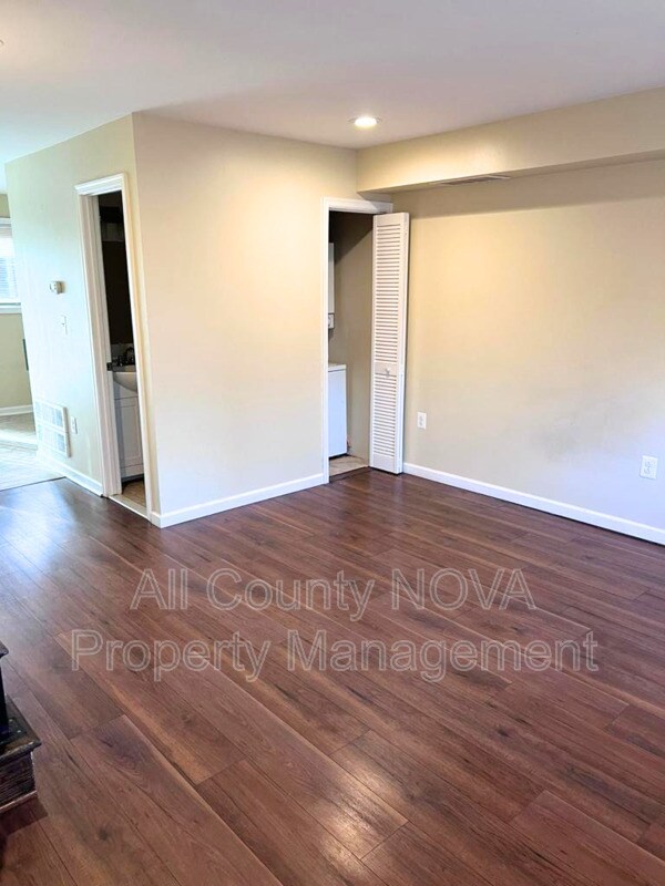 Foto del edificio - 1212 Westview Terrace