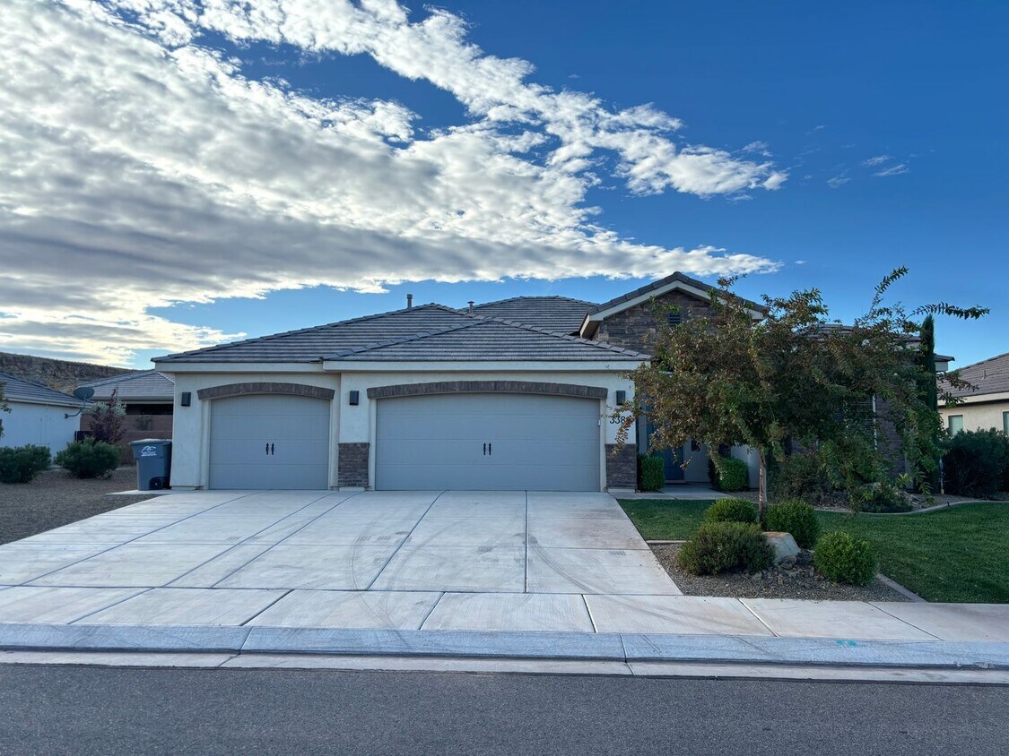 Primary Photo - Little Valley Home