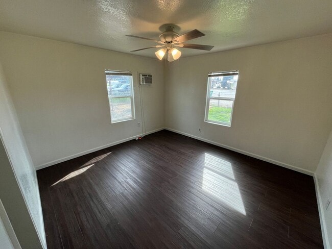 Building Photo - Lovely Home Available Now!