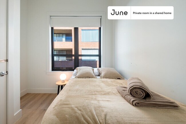 Foto del edificio - Room in Shared 4 bed/2 bath home