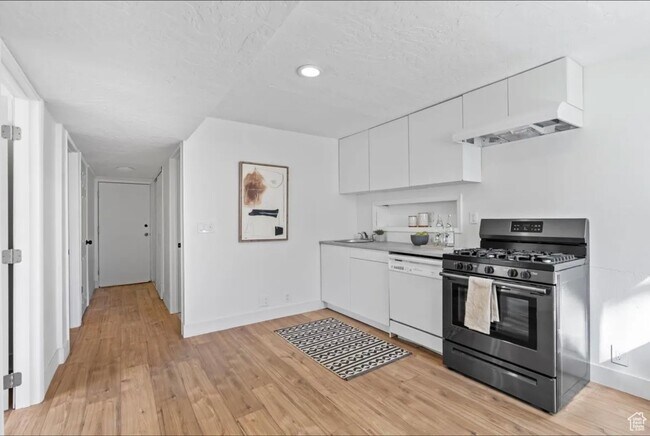 Foto del edificio - 5649 Bree St