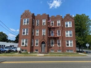 Building Photo - 726 Howell Ave