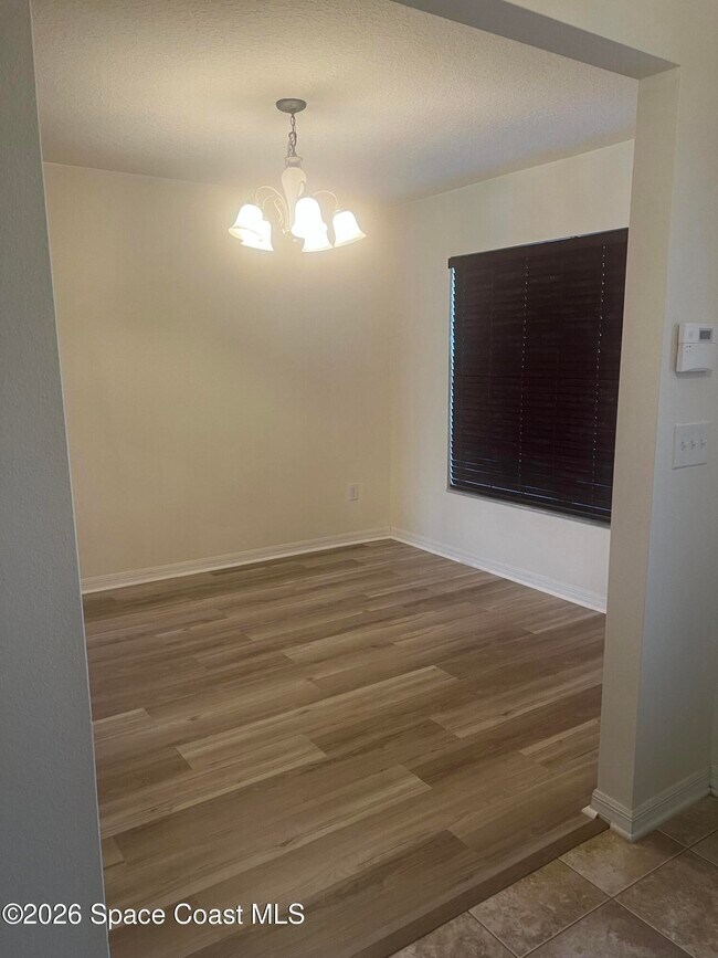 Foto del edificio - 241 Paquita Cir