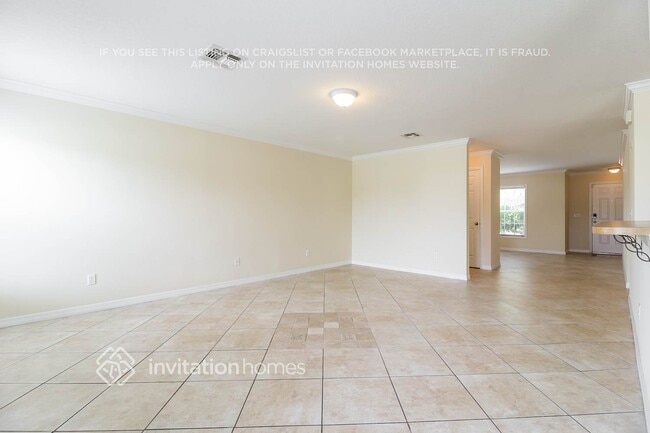 Building Photo - 1356 Maumee St