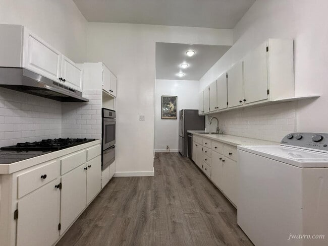 Building Photo - 1345 McAllister St