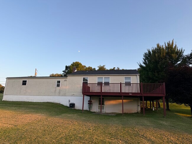 Foto del edificio - 945 E Pike Rd