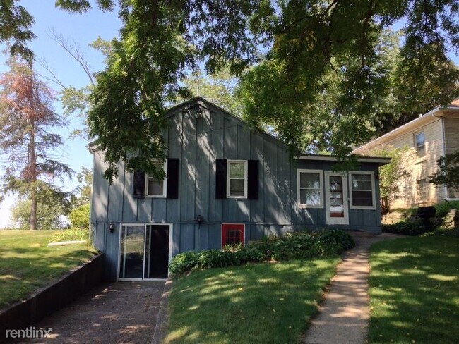 Building Photo - 2 br, 1 bath House - 651 S Ferry Dr