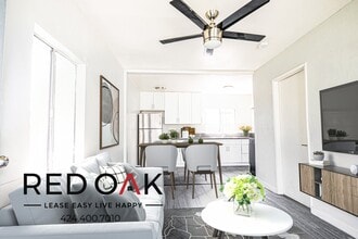 Building Photo - 1182 E 52nd St Building Photo - 1182 E 52nd St