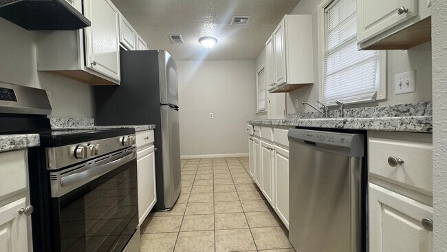 Foto del edificio - 4533 Dunn Ave