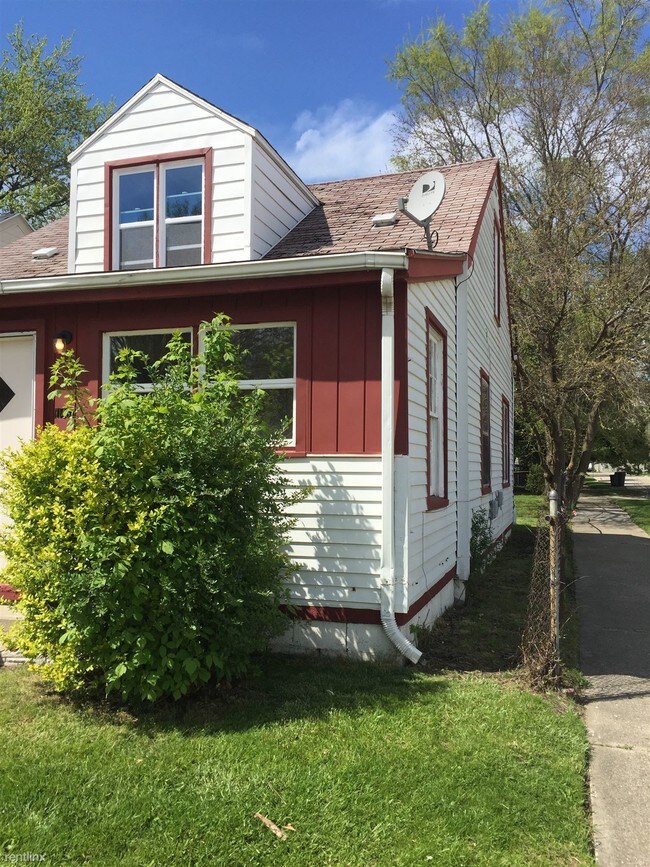 Building Photo - 3 br, 1 bath House - 11487 Jackson Ave 114...