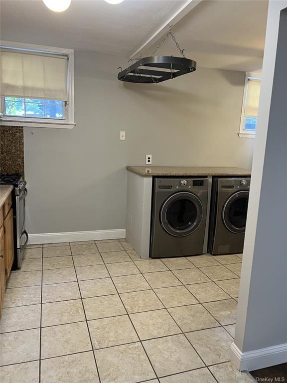 Building Photo - 100 Texas Ave