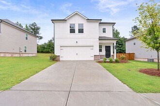 Building Photo - 828 Evergreen Rd