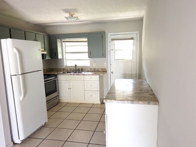 Foto del edificio - 2803 Griffin Rd