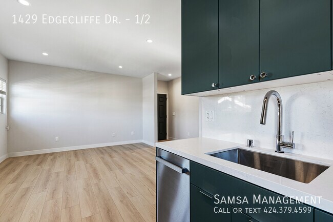 Foto del edificio - 1429 Edgecliffe Dr