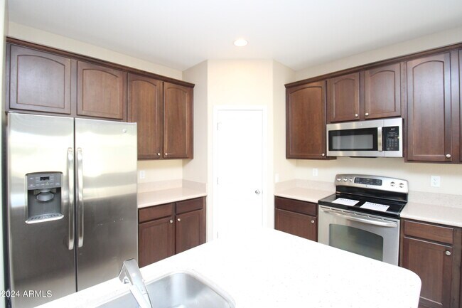Building Photo - 2216 E Brigadier Dr