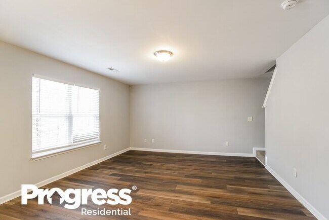 Building Photo - 8338 4 Sisters Ln