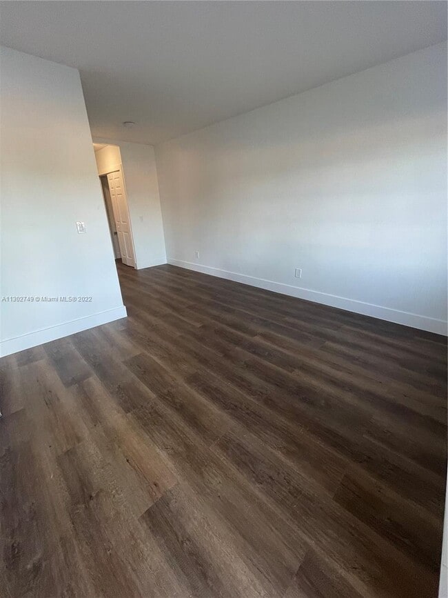 Building Photo - 2846 SW 37th Ave