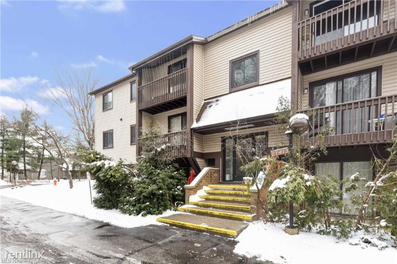 Foto principal - 27413 Westown Blvd