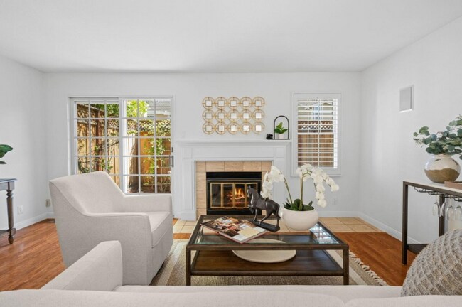 Foto del edificio - 149 Redding Rd