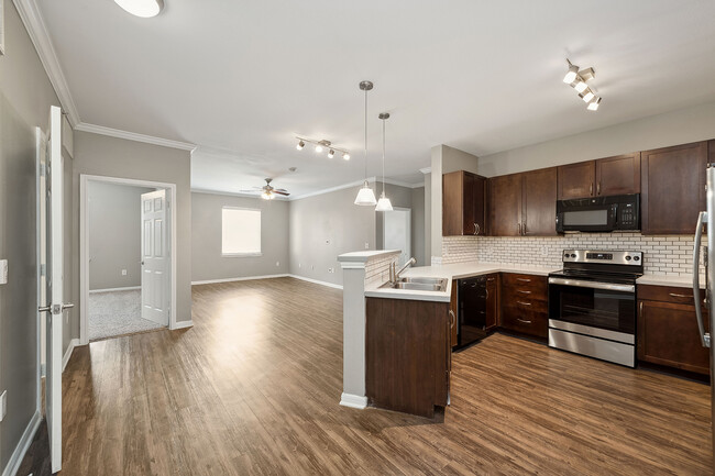 arrive-west-end-apartment-homes-for-rent-dallas-tx-75202-kitchen - Arrive West End