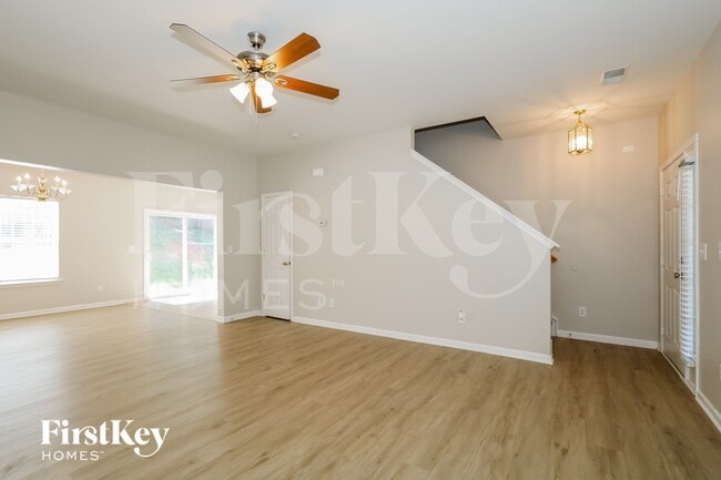 Foto del edificio - 2020 Pheasant Glen Rd