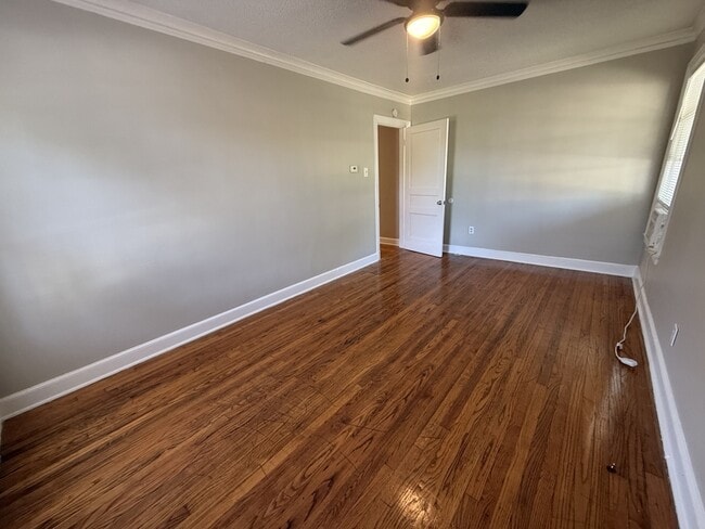 Photo - 1621 Glenview Ave Apartment