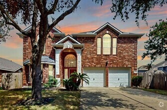 Building Photo - 16410 Bluff Springs Dr