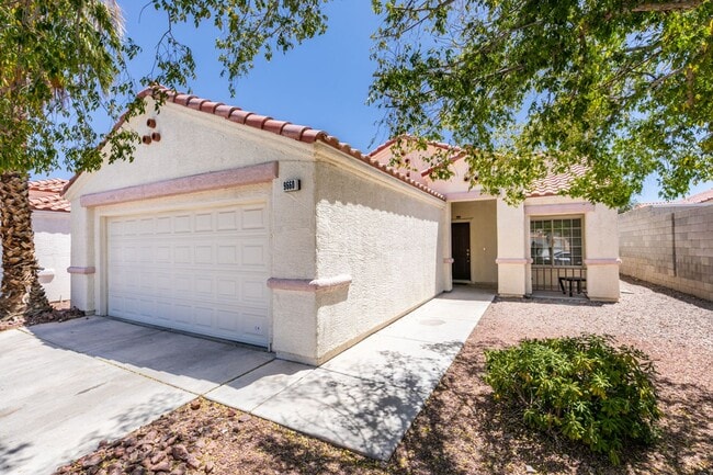 Building Photo - Single-Story Silverado Ranch Home with Spacious Open Layout