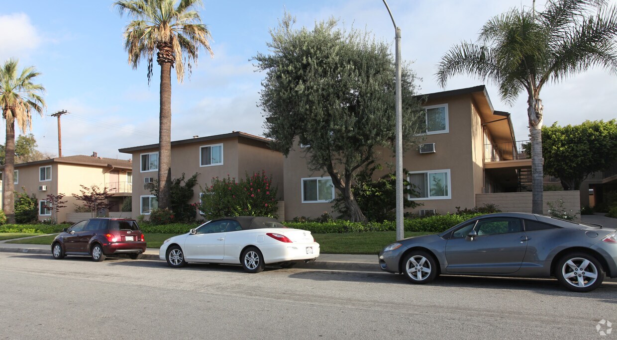 Canyon Garden Apartments Azusa, CA