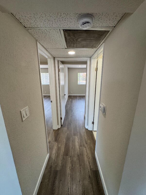 Foto del edificio - 700 E Cedar Ave