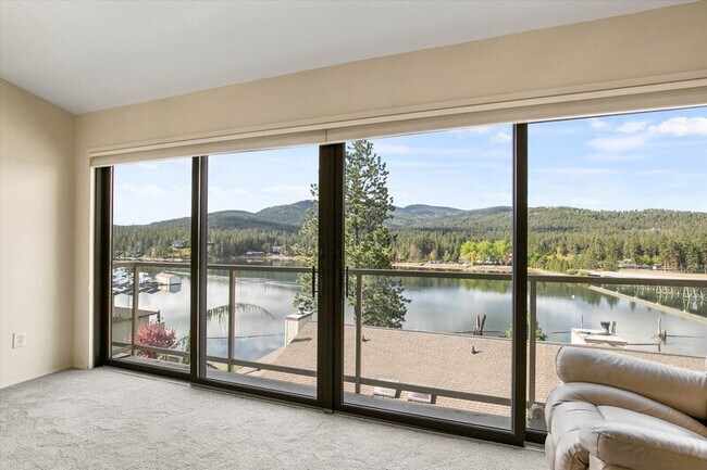 Foto del edificio - 204 E 1st Ave