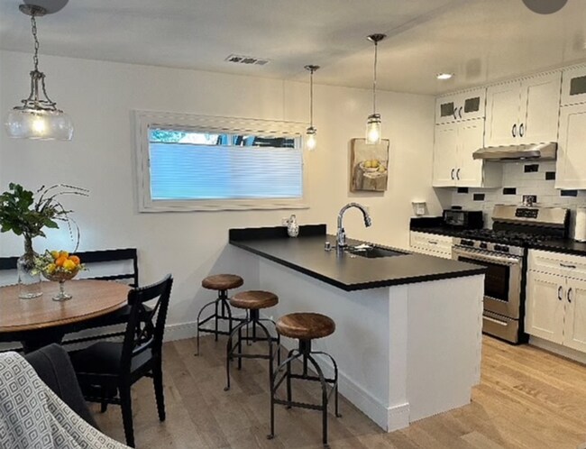 Foto del edificio - Bernal Heights: Fully Renovated Bi-Level F...