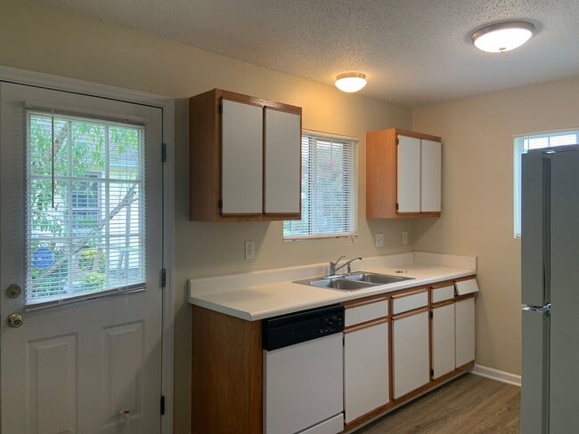 Foto del edificio - Glenwood area 3BR