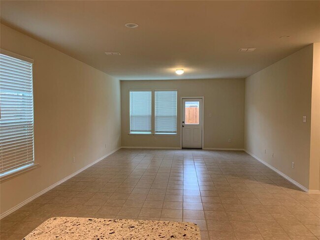 Building Photo - 1602 Silas Dr