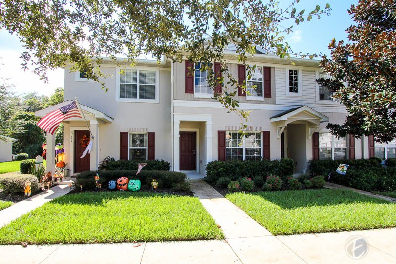 Primary Photo - 15765 Fishhawk Falls Dr