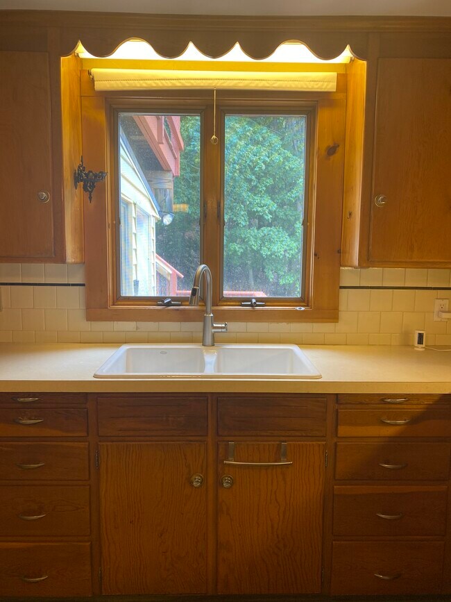 Foto del edificio - 216 Linwood St