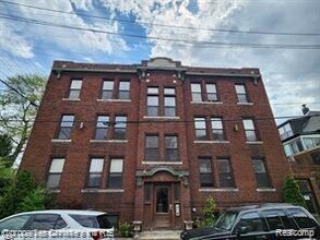 Building Photo - 1535 W Canfield St