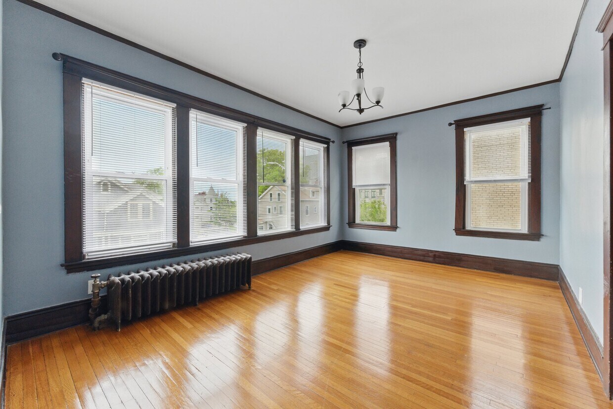 Foto principal - 466 Locust St