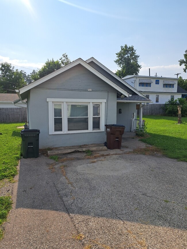 Building Photo - 4015 Keats Dr