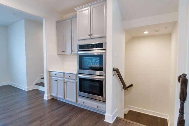 Foto del edificio - 4BD/3.5BA Fabulous Upper Marlboro Townhome