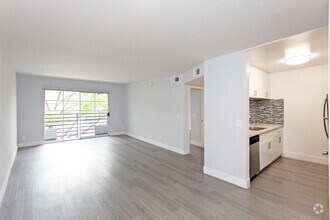 1BR,1BA-Dining - St Andrews Apartments