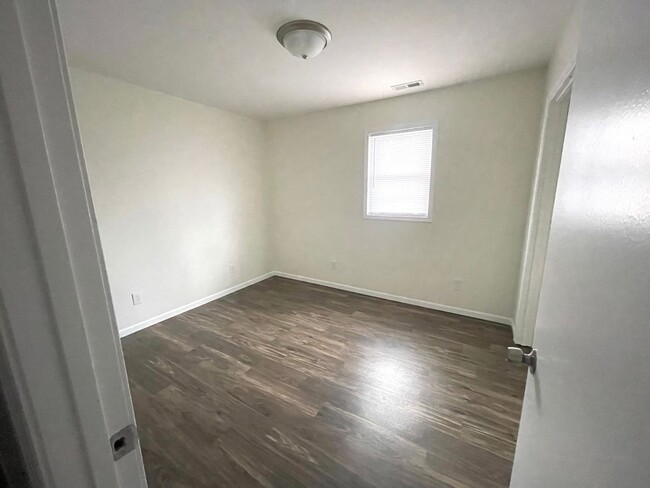 Foto del edificio - 3 Bedroom house FOR RENT in Vandalia, MO