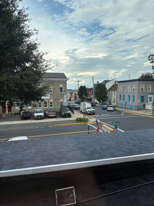 Living room view - 400 N Union Ave